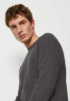 Pier One Langærmede T-shirts 8 Pier One Langærmede T-shirts -Pier One Butik 2ded30aa315740cc918c54c2f8b5f47d