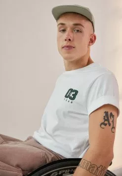 Pier One T-shirts Print