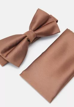 Pier One SET - Andre Accessories 8 Pier One SET - Andre Accessories -Pier One Butik 6af7cf88b06048ef8a845d4f3a089f0a