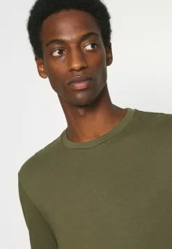 Pier One 3 PACK - Langærmede T-shirts -Pier One Butik 74db2bd0cf184eec91d2263c1009cdf1