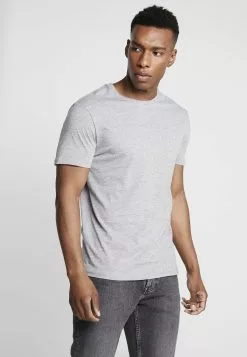 Pier One T-shirts Basic 9 Pier One T-shirts Basic -Pier One Butik 7eba97ea5a88465da953c1134f452ef3