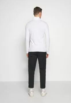 Pier One 2 PACK - Langærmede T-shirts 9 Pier One 2 PACK - Langærmede T-shirts -Pier One Butik 95a0735f1f074fd4806c6108227c824a