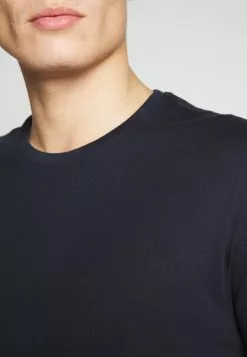 Pier One 2 PACK - T-shirts Basic -Pier One Butik de6827f8d2cf4a2c856d09a9d7f8109d