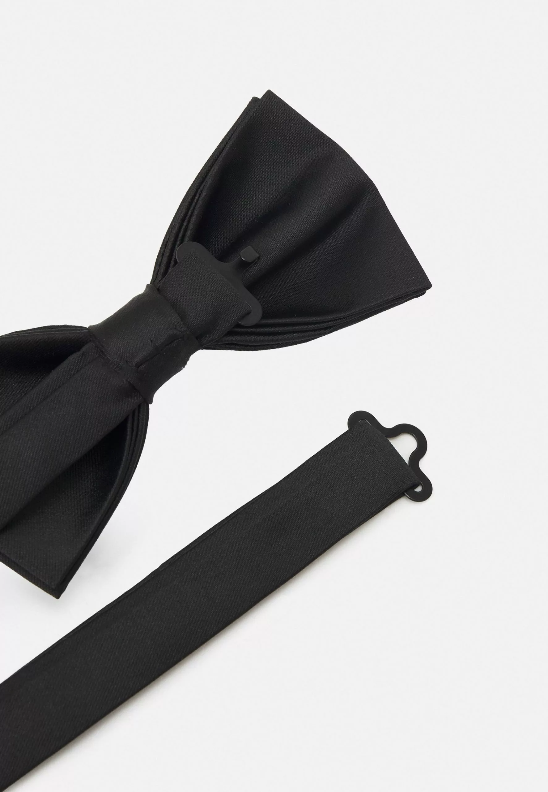 Pier One Butterfly 1 Pier One Butterfly